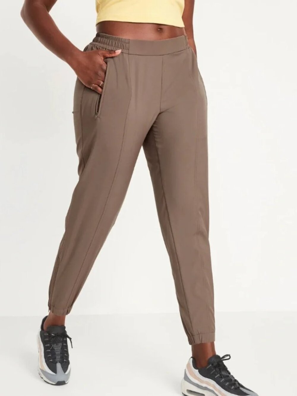 Old Navy Brown Barnswallow Neutral Athleisure Mid-Rise StretchTech Joggers Pants
